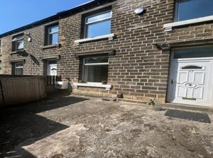 Terraced house to rent in Dodds Royd, Huddersfield HD4
