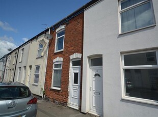 Terraced house to rent in Gray Street, Goole DN14