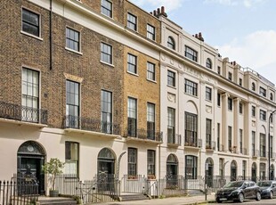 Terraced house to rent in Mecklenburgh Square, London WC1N