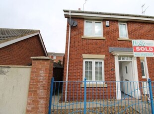 Terraced house to rent in St. Georges Croft, Bridlington YO16