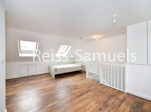 Town house to rent in Ambassador Square, Isle Of Dogs, London, Canary Wharf, Isle Of Dogs, Docklands, London E14