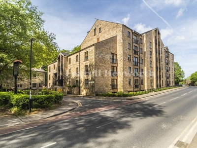 2 bedroom flat for sale in Lune Square, Damside Street, Lancaster, LA1