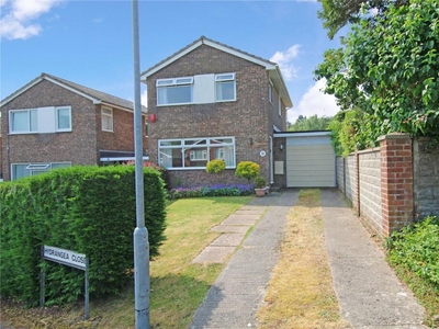 3 bedroom link detached house for sale in Hydrangea Close, Pentwyn, Cardiff, CF23