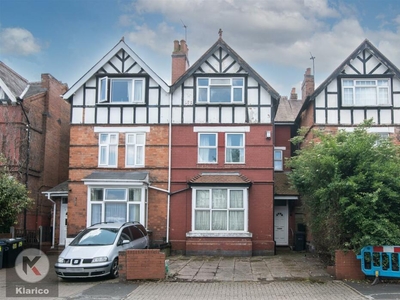 4 bedroom semi-detached house for sale in Anderton Park Road, Moseley, B13