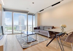 Flat in Manhattan Loft Apartment, International Way, Stratford, E20