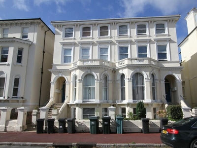 2 bedroom apartment for sale in Spencer Road, Eastbourne, BN21