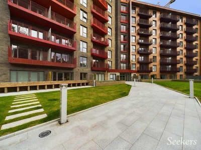 2 bedroom apartment for sale in Springfield Park, Mill Wood , Maidstone Kent , ME14