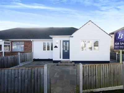 3 bedroom bungalow for sale in Woodman Road, Warley, Brentwood, Essex, CM14