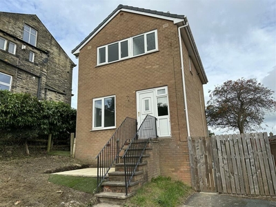 3 bedroom detached house for sale in Deanery Gardens, Eccleshill, Bradford, BD10 8AG, BD10