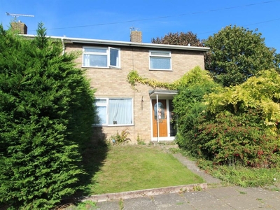 3 bedroom end of terrace house for sale in Ion Road, Bury St. Edmunds, IP32
