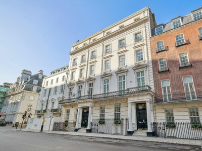 3 bedroom apartment for sale in Upper Grosvenor Street, London, W1K