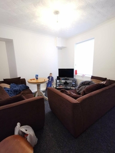 3 bedroom house for rent in Crymlyn Street, Port Tennant, Swansea, SA1