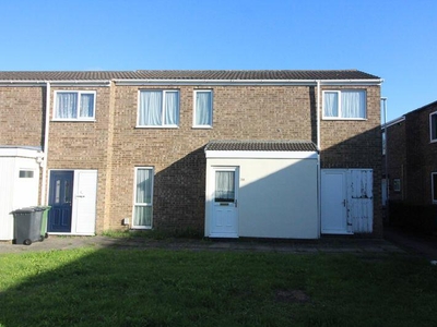 3 bedroom terraced house for sale in Winchester Gardens, Luton, LU3