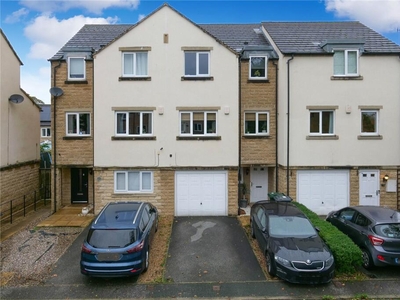 4 bedroom terraced house for sale in Lodge Road, Thackley, Bradford, West Yorkshire, BD10