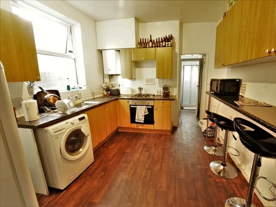 6 bedroom house for rent in 40 Melton Road, West Bridgford, Nottingham, NG2 7NF, NG2