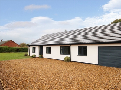 Mill Road, Blofield Heath, Norwich, Norfolk, NR13 4 bedroom bungalow in Blofield Heath