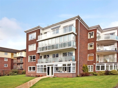West Cliff Road, Bournemouth, BH4 2 bedroom flat/apartment in Bournemouth