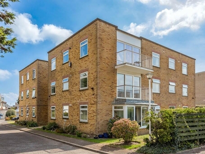 2 bedroom apartment for sale in Clifton Road, Bournemouth, Dorset, BH6