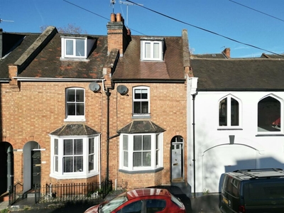 2 bedroom terraced house for sale in Cross Street, Leamington Spa, CV32