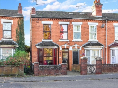 3 bedroom end of terrace house for sale in Wylds Lane, Worcester, Worcestershire, WR5