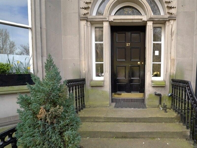 4 bedroom apartment for rent in Castle Terrace, Edinburgh, Midlothian, EH1