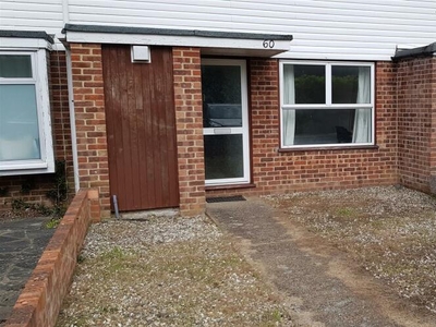 4 bedroom house for rent in Rushmead Close, CT2