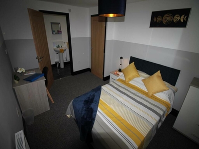 4 bedroom house share for rent in Forman Street, Derby, , DE1