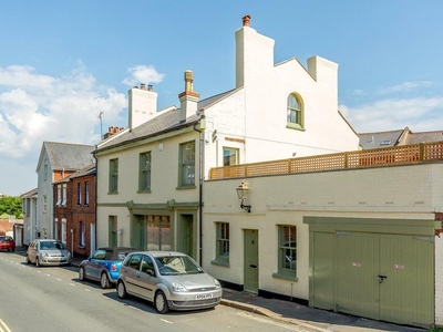 5 bedroom town house for rent in Howell Road, Exeter, EX4