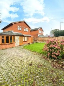 Detached house to rent in High Street, Skelmersdale, Lancashire WN8