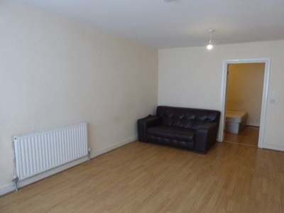 Flat to rent in 63 Holt Road, Liverpool L7