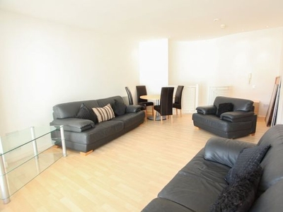 Flat to rent in Royal Quay, Liverpool L3