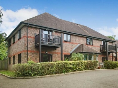 2 Bedroom Retirement Property For Sale In East Grinstead, West Sussex