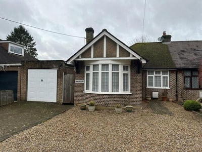 2 Bedroom Semi-detached Bungalow For Sale In Markyate