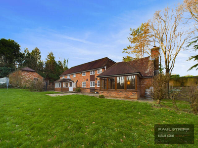 4 Bedroom Country House For Sale In Battle