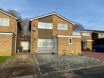 4 Bedroom Detached House For Sale In Standens Barn