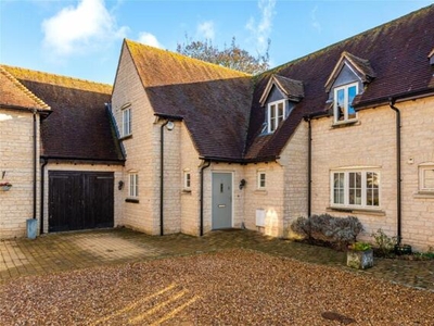 4 Bedroom Semi-detached House For Sale In Pavenham, Bedfordshire