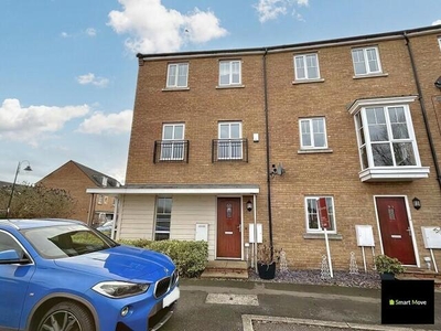 4 Bedroom Town House For Sale In Hampton Vale, Peterborough