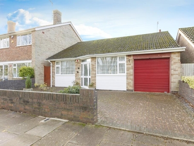 2 bedroom detached bungalow for sale in Gifford Close, Leicester, LE5