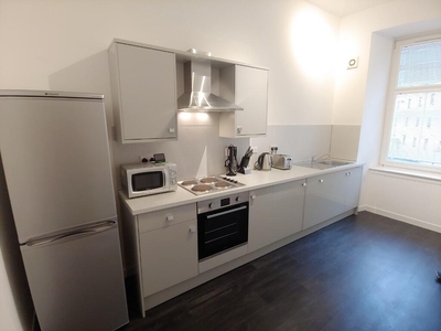 2 bedroom flat for rent in Clarendon Place, St Georges Cross, Glasgow, G20