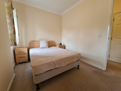 2 bedroom flat for rent in Fletton Avenue, Peterborough, PE2