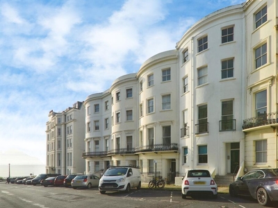 2 bedroom flat for sale in Chesham Place, BRIGHTON, BN2