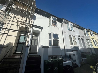 2 bedroom maisonette for sale in Pevensey Road, Brighton, BN2