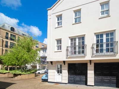2 bedroom town house for sale in Russell Mews, Brighton, BN1