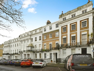 3 bedroom apartment for sale in Sussex Square, Brighton, BN2