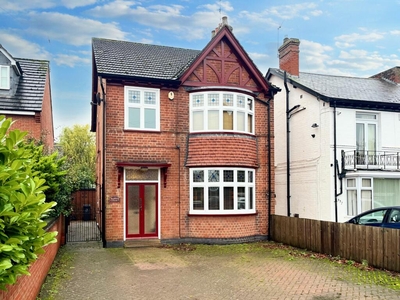 3 bedroom detached house for sale in Uppingham Road, Leicester, LE5