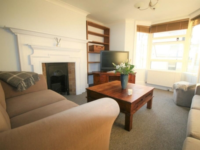3 bedroom flat for sale in New Steine Mansions, Devonshire Place, Brighton, BN2