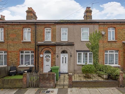 3 bedroom property to let in Richmond