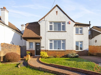 4 bedroom detached house for sale in Overhill Way, Brighton, BN1