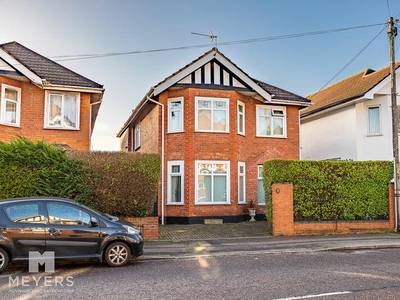 4 bedroom detached house for sale in Richmond Park Road, Bournemouth BH8