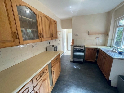4 bedroom terraced house for rent in Howard Road, Leicester, LE2